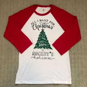 Disney Holidays Shirt 🎄